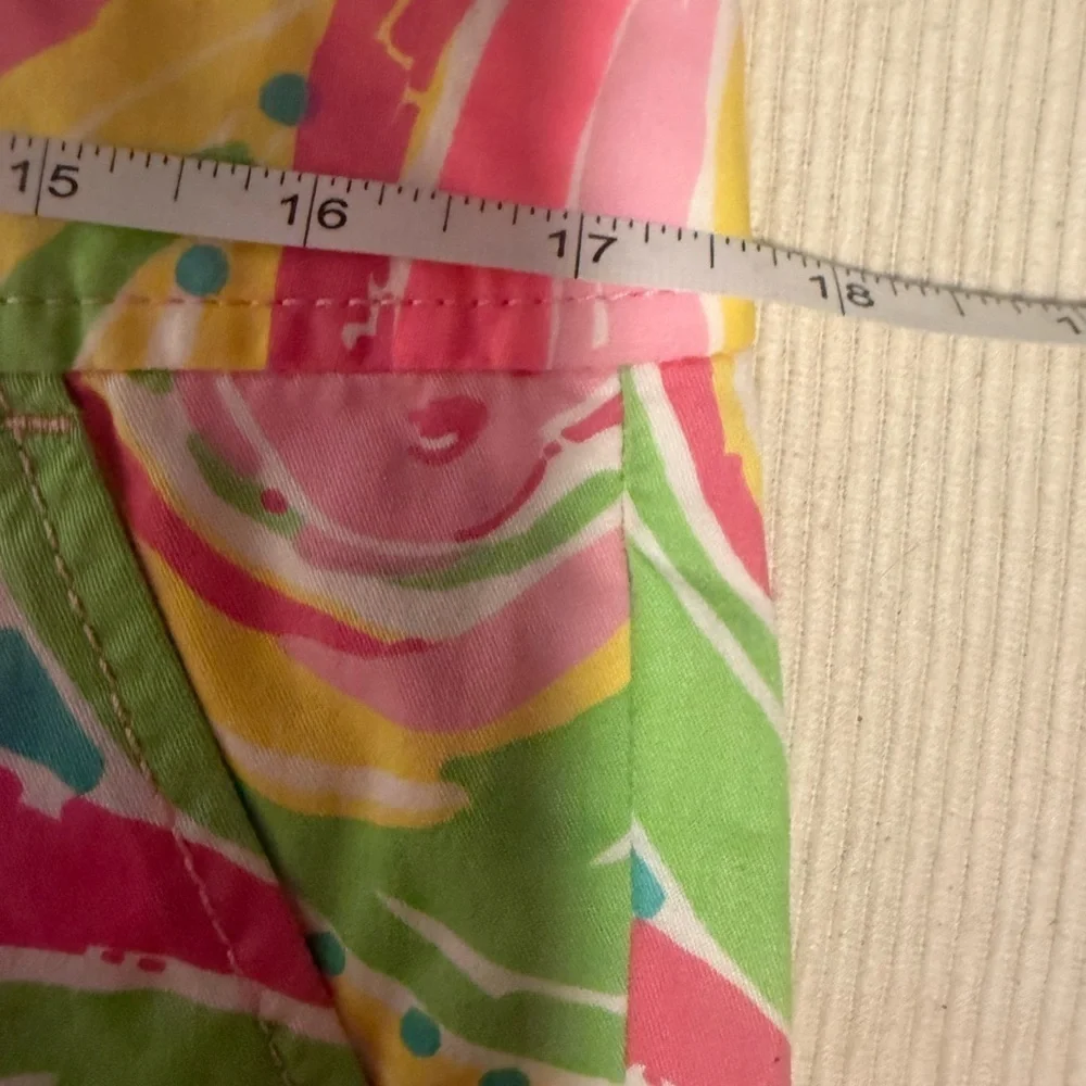Lilly Pulitzer Women's Pink and Green Patterned Shorts Sz 8 - Picture 4 of 10